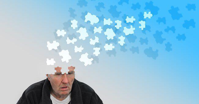 Early Warning Signs of Alzheimer’s